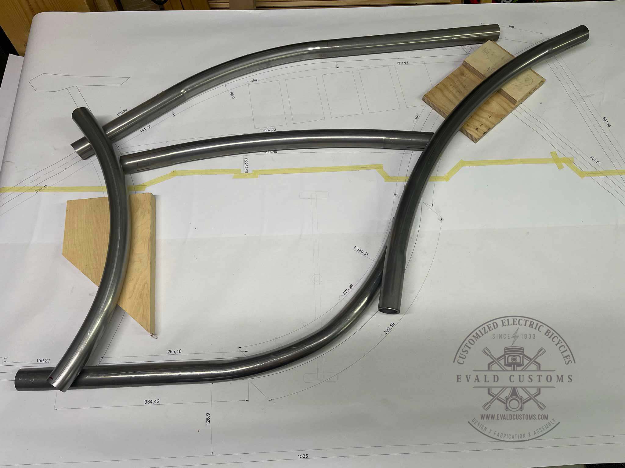 Bicycle frame tubes and workshop tools
